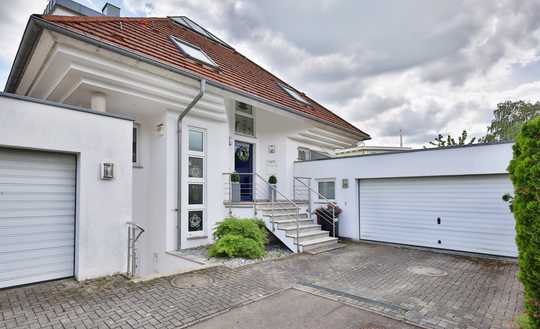 Großzügiges Einfamilienhaus mit Einliegerwohnung in ruhiger Sackgassenlage
