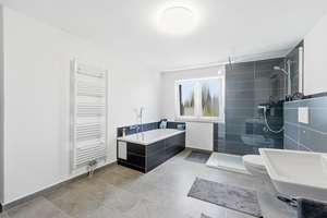 Modernisierte Doppelhaushälfte mit Garage, Terrasse, Balkon und viel Wohnkomfort in Wormersdorf – Die vollständige Adresse der Immobilie erhältst du vom Anbieter., 53359 Rheinbach – Vorschaubild 49