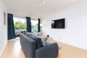 Vollmöblierte 2-Zimmer-Wohnung inkl. WLAN, Strom, Haus- & TV Service. – Irgenhöhe 10, 66119 Stadtverband Saarbrücken (Kreis) – Vorschaubild 1