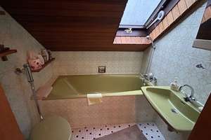 Möbliertes Dachgeschoss Apartment  1Zi Küche Bad 3 Min. zu Fuss von UNI – Die vollständige Adresse der Immobilie erhältst du vom Anbieter., 90489 Wöhrd, Nürnberg – Vorschaubild 5