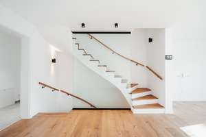 Exklusives Wohnerlebnis in Mering – Luxuriöses Reihen-Mittelhaus mit Stil, Technik & Lagevorteil – Herbststr. 7b, 86415 Mering – Vorschaubild 3