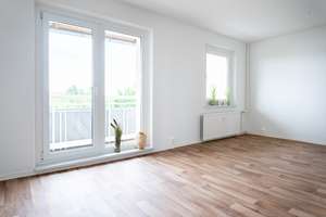 Über den Dächern von Schönebeck - 3-Raum Wohnung mit Aufzug – Moskauer Straße 7, 39218 Schönebeck (Elbe) – Vorschaubild 2