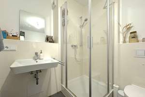 Top-gepflegtes Apartment mit Einbauküche in exzellenter Wohnanlage, TG-Stellplatz – Konrad-Celtis-Straße 93, 81369 Mittersendling, München – Vorschaubild 9