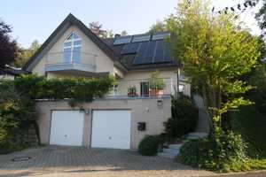 Energieeffizientes, lichtdurchflutetes, natur- und stadtnahes Einfamilienhaus  Büro und Doppelgarage – Göttingen (Kreis) – Vorschaubild 1