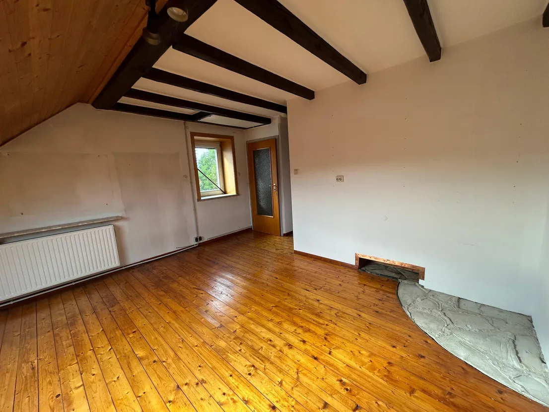 Gemütliches Reihenendhaus mit XL-Dachterrasse, Terrasse, Garten und zwei Garagen – 2.Kinderzimmer