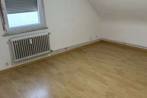 Zuhause mit 3 Zimmern in Stuttgart Zuffenhausen