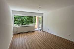 Hochwertig sanierte Traumwohnung am Waldrand – große Loggia & neue Einbauküche – Rostocker Straße 15, 42109 Uellendahl-Katernberg, Wuppertal – Vorschaubild 2