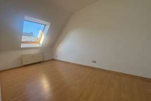 Dachgeschoss / in Küchwaldnähe ! frei ab SOFORT !!! – Dorotheenstraße 14, 9113 Schloßchemnitz, Chemnitz – Vorschaubild 6
