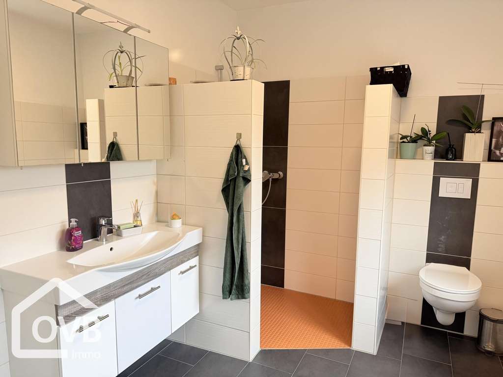 Immobilie in Krummhörn - Solides Mehrfamilienhaus mit fünf Wohneinheiten – gefragte Lage, stabile Vermietung  - Bild 4