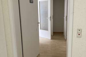 Lichtdurchflutetes 1-Zimmer-Apartment mit Balkon & TG-Stellplatz – Sofort frei in Regensburg-Sallern – Die vollständige Adresse der Immobilie erhältst du vom Anbieter., 93057 Sallern-Gallingkofen, Regensburg – Vorschaubild 7