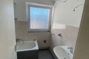 [LIS-11162] Helle 3-Zimmer-Wohnung mit Balkon in ruhiger Lage von Bielefeld-Sennestadt – Württemberger Allee 8, 33689 Sennestadt, Bielefeld – Vorschaubild 3