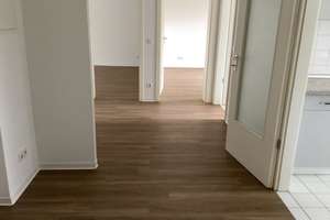 Sanierte 2 Zimmer mit Balkon in Berlin-Karow ab sofort – Lossebergplatz 1, 13125 Karow, Berlin – Vorschaubild 5