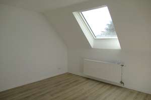 Wohnen mit ländlichem Flair!
Schicke Dachgeschosswohnung im 2.OG – 40223 Flehe, Düsseldorf – Vorschaubild 4