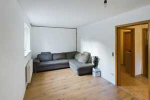 Einziehen, wohlfühlen, durchatmen - Großzügige Doppelhaushälfte mit Einliegerwohnung und Garten – Reutlingen (Kreis) – Vorschaubild 22