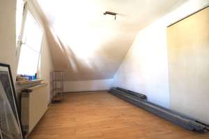 ++ BETONGOLD: 4 - Familienhaus mit viel Historie in bester Bedburger Lage! – Die vollständige Adresse der Immobilie erhältst du vom Anbieter., 50181 Bedburg – Vorschaubild 19