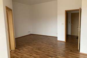 Helle, frisch sanierte 2-Raumwohnung mit XXL-Balkon – bald einziehen – Feldstr. 81, 99326 Stadtilm – Vorschaubild 1
