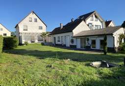 Garten und Rückansicht