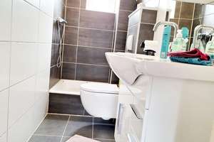 Wellness Oase für alle Träume : Wohnglück & riesige Garten-Oase in Krefeld Linn - Bestlage – Die vollständige Adresse der Immobilie erhältst du vom Anbieter., 47809 Linn, Krefeld – Vorschaubild 4