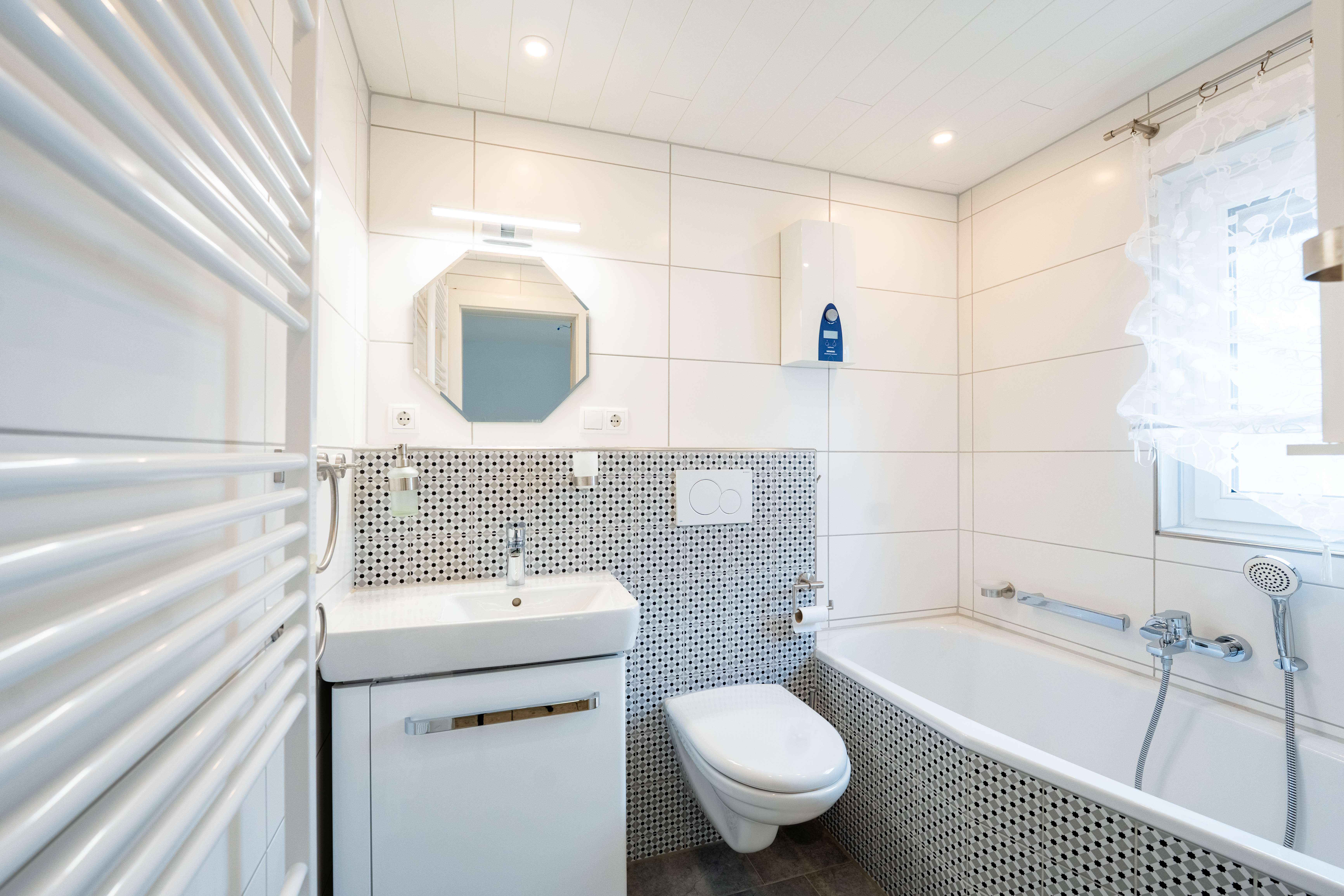 Immobilie in Koblenz - Einfamilienhaus mit Einbauküche in zentraler Lage von Koblenz-Arzheim - Bild 2