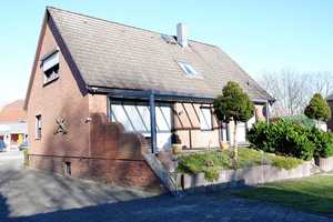 vollunterkellertes Einfamilienhaus mit Einliegerwohnung und Doppelgarage – Harburg (Kreis) – Vorschaubild 2