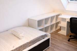 KOPIE - Modernes und möbliertes  WG-Zimmer in direkter Uninähe – Echterdinger Straße 6, 70599 Plieningen (Ortsteil), Stuttgart – Vorschaubild 1