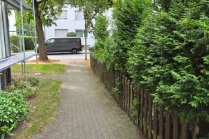 Helle 4-Zimmer-Dachgeschosswohnung mit Balkon, Stellplatz & modernisierter Ausstattung in Oberhausen – 46119 Osterfeld-Ost, Oberhausen – Vorschaubild 11