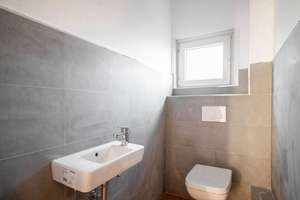 Renovierte 4 Zimmerwohnung mit Balkon, Fahrstuhl und TG-Platz in Bielefeld Stieghorst – Die vollständige Adresse der Immobilie erhältst du vom Anbieter., 33605 Stieghorst, Bielefeld – Vorschaubild 8