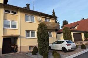 Wohnen wie in einer Doppelhaushälfte. Zwei Wohnungen zum Verkauf. Zwei Garagen + Stellplatz inkl. ! – Die vollständige Adresse der Immobilie erhältst du vom Anbieter., 73084 Salach – Vorschaubild 2