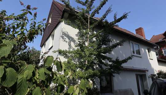 Bild von Einfamilienhaus + 4-Familienhaus = Verringerung der monatlichen Belastung