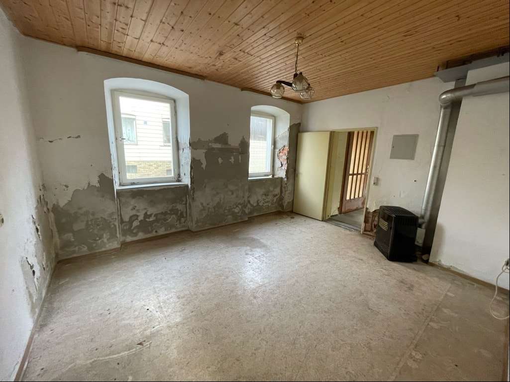 Immobilie in Arzberg - Sanierungsobjekt mit Potenzial - Bild 1