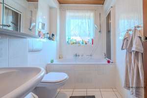 Attraktive Maisonette-Wohnung in Düsseldorf Unterbach – Die vollständige Adresse der Immobilie erhältst du vom Anbieter., 40627 Unterbach, Düsseldorf – Vorschaubild 7