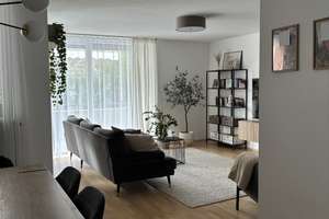 Exklusive, kernsanierte Eigentumswohnung mit Waldlage & Top-Infrastruktur – 103 m² – Die vollständige Adresse der Immobilie erhältst du vom Anbieter., 86179 Haunstetten-Nord, Augsburg – Vorschaubild 1