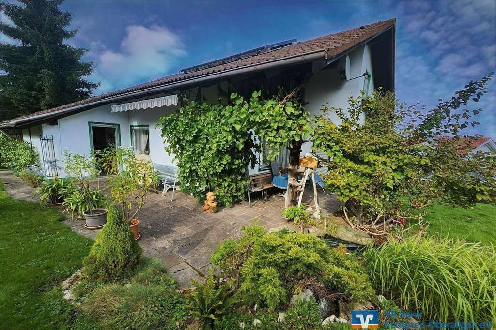 Immobilie in Wiggensbach - Ihr neues Familienparadies mit vielen Zimmern - Bild 0