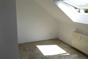 4-Zimmer-Wohnung im Dachgeschoss mit Balkon – Von-Möller-Straße 42, 33649 Brackwede, Bielefeld – Vorschaubild 15
