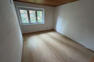 Reihenhaus mit Garten in attraktiver Lage von Kiel – Die vollständige Adresse der Immobilie erhältst du vom Anbieter., 24147 Elmschenhagen, Kiel – Vorschaubild 2
