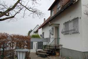 Komfortables, ausbaubares Einfamilienhaus in zentraler Lage Kornwestheims – Ludwigsburg (Kreis) – Vorschaubild 1