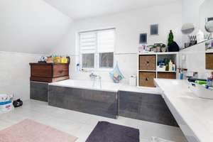 Familienglück auf 1.200 m² – modernes Zuhause mit Wärmepumpe und Top-Energieklasse A+ – Die vollständige Adresse der Immobilie erhältst du vom Anbieter., 23627 Groß Grönau – Vorschaubild 12