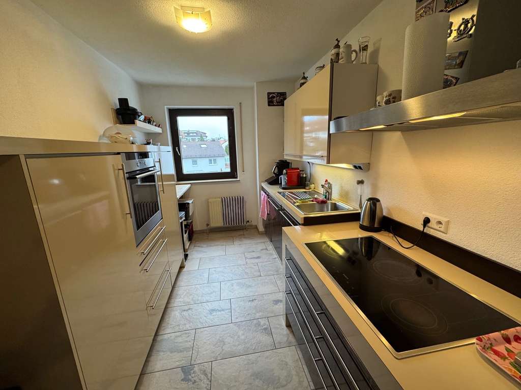 Immobilie in Nattheim - Renovierte 3 Zimmer Wohnung in zentraler Wohnanlage mit Küche und tollem Blick - Bild 3