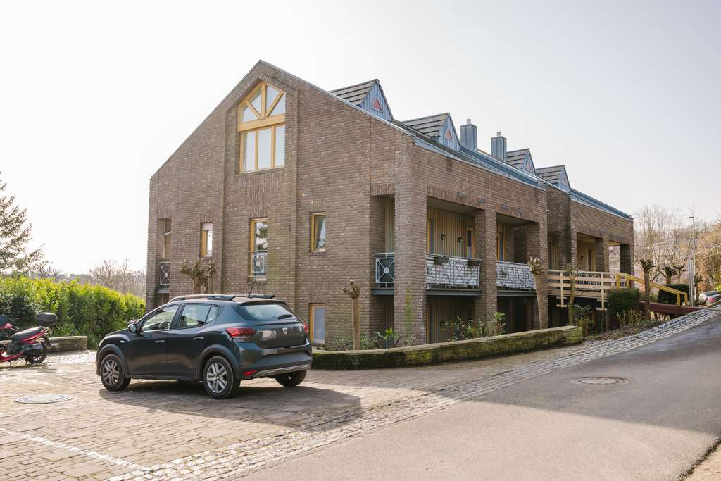 Immobilie in Nideggen - MFH mit 5 Wohneinheiten – Architektenhaus in Traumlage mit unverbaubarer Aussicht u. Baupotential - Bild 1