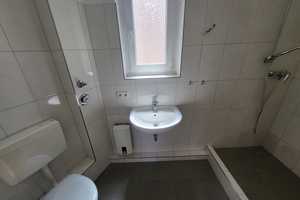 Charmante 2-Zimmer-Wohnung mit Dielenboden – Lüdemannstraße 73a, 24114 Kiel – Vorschaubild 2