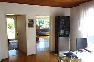 Wunderschöne 4-Zimmer-Wohnung in idyllischer Lage eines Zweifamilienhauses mit einem liebevoll gesta – 61169 Friedberg (Hessen) – Vorschaubild 2
