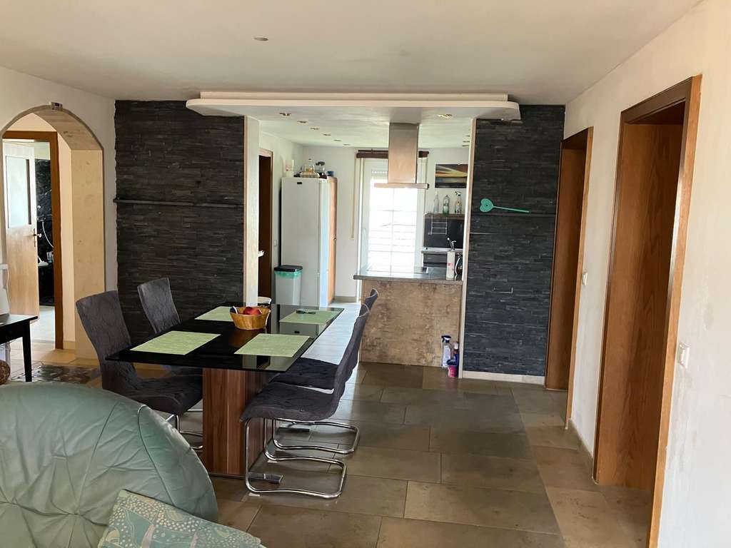 Immobilie in Mindelheim - Gepflegte EG-Wohnung mit Wintergarten & Garten in Nassenbeuren - Bild 4