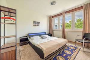 Property thumbnail 6