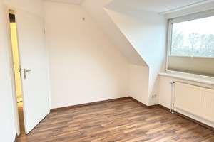 Individuelle 3,5 Zimmer auf zwei Ebenen: Lichtdurchflutete Maisonette mit Balkon u. TG-Stellplatz – Die vollständige Adresse der Immobilie erhältst du vom Anbieter., 22880 Wedel – Vorschaubild 17
