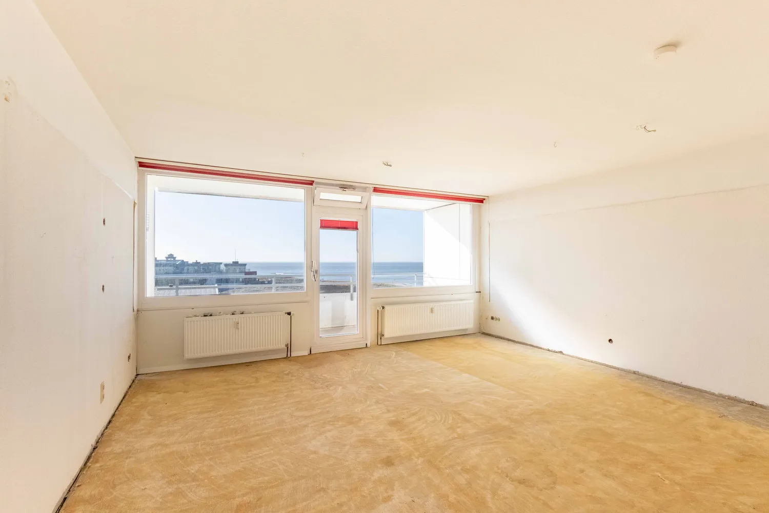 Borkum-Highlight: Wohnung mit Südloggia, Meerblick und großem Potenzial!, Leer Kreis – Bild 4