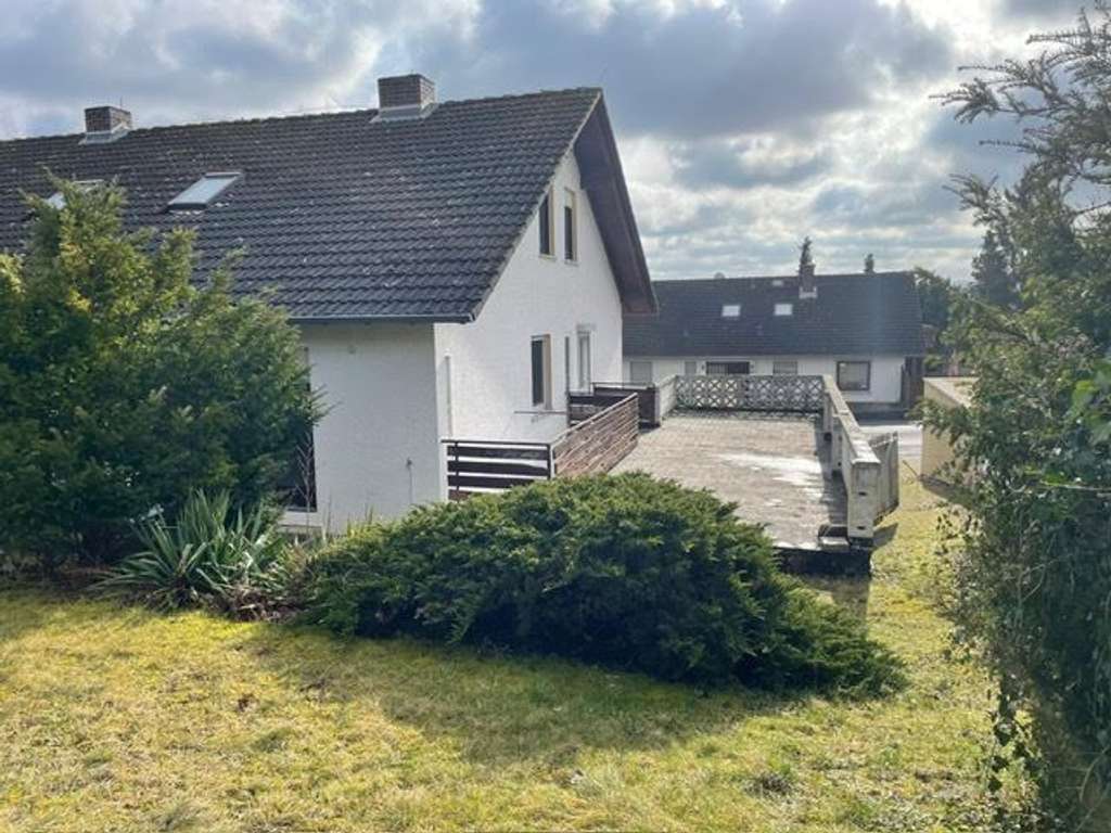Immobilie in Gründau - ***Modernisiertes DH mit ELW in  ruhiger Wohnlage mit freiem Blick** - Bild 1