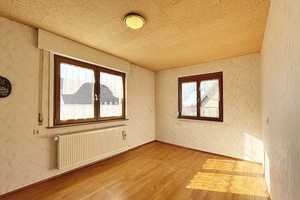 VIEL PLATZ IN TRAUMLAGE – Stattliches Zweifamilienhaus mit großer Doppelgarage – reserviert – Bergstraße 13, 72793 Reutlingen (Kreis) – Vorschaubild 9