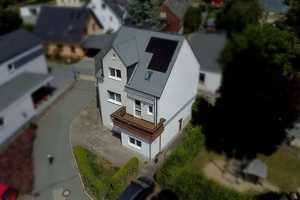 Großzügiges Zuhause für die ganze Familie – teilsaniertes Haus in ruhiger Lage von Thum! – Erzgebirgskreis – Vorschaubild 3