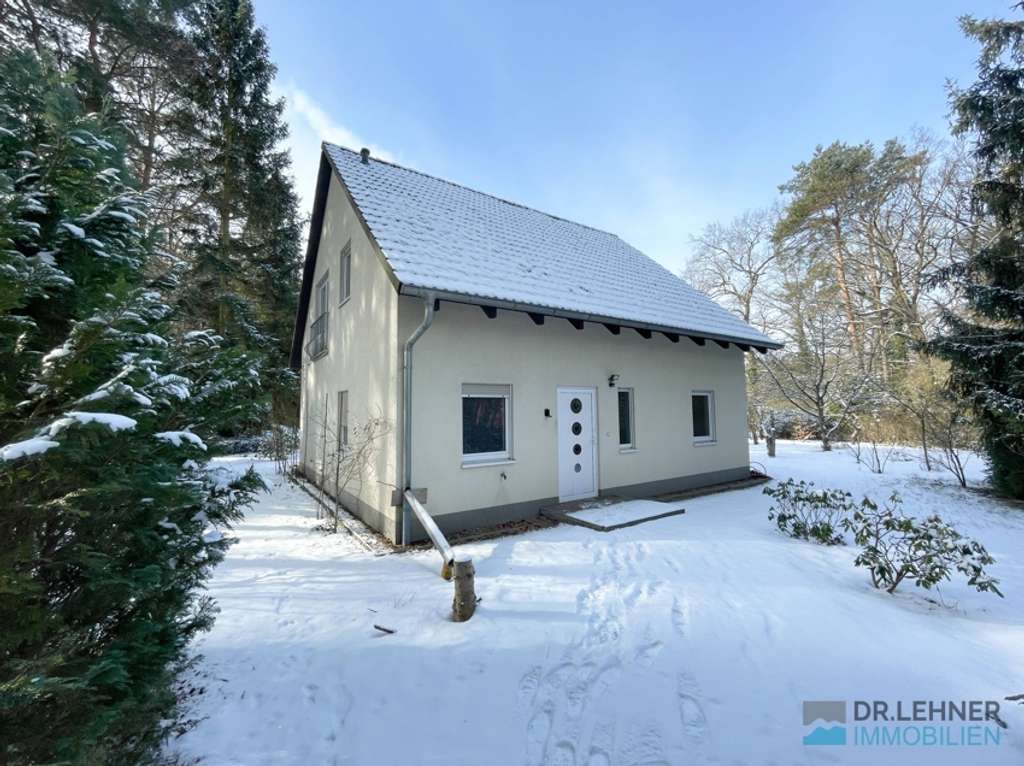 Immobilie in Neuruppin - Großzügiges Einfamilienhaus auf traumhaftem Naturgrundstück in Neuruppin-Wuthenow - Bild 1