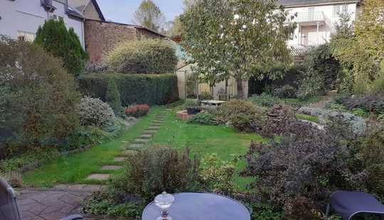 Bild von VIEL PLATZ - VIELE MÖGLICHKEITEN-ROMANTISCHER GARTEN